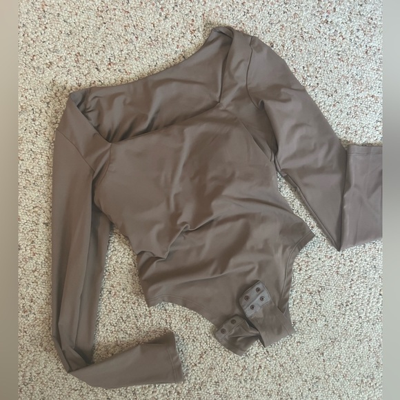 Thong bodysuit - Picture 1 of 3